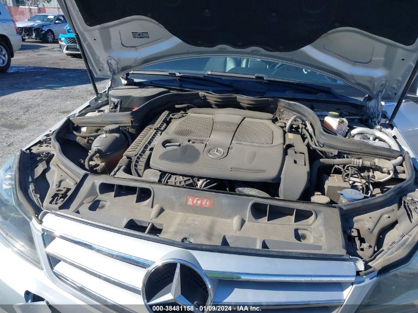 2013 MERCEDES-BENZ C 300 LUXURY 4MATIC/SPORT 4MATIC - WDDGF8AB6DR282082