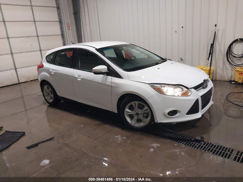 Lot #2541533047 2014 FORD FOCUS SE salvage car