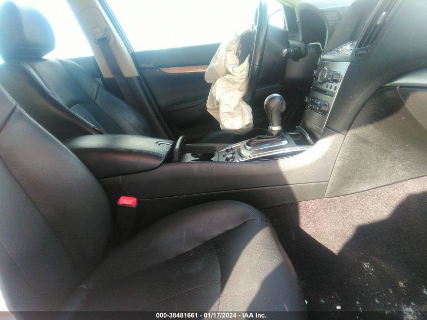 2015 INFINITI Q40 JN1CV6AR8FM523558