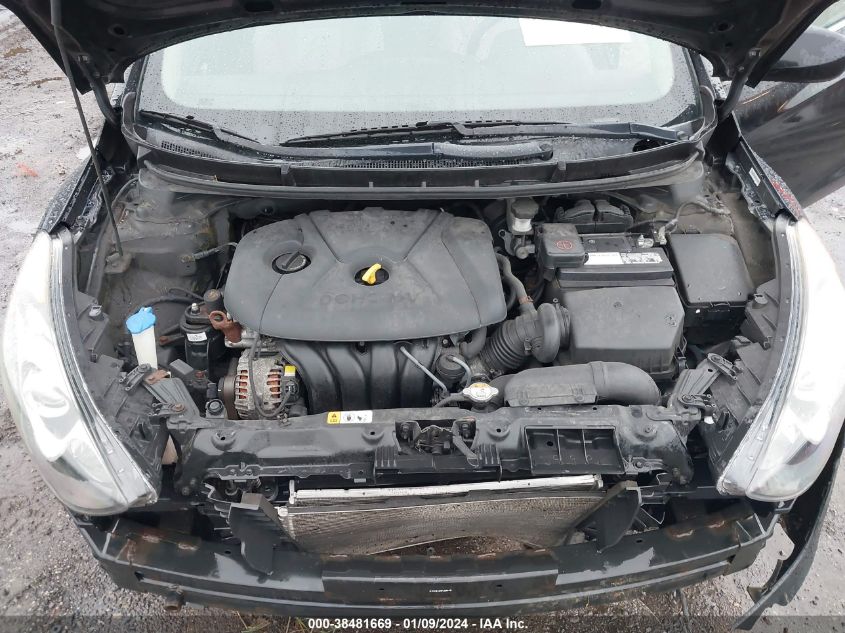 2013 HYUNDAI ELANTRA GT - KMHD35LE4DU046177