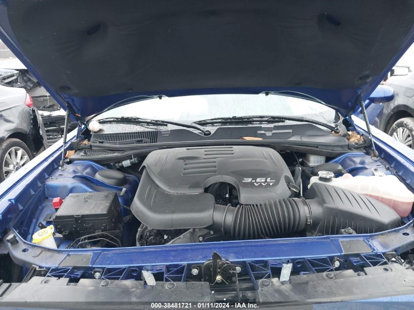 VIN 2C3CDZGG4NH206504 2022 DODGE CHALLENGER SXT AWD
