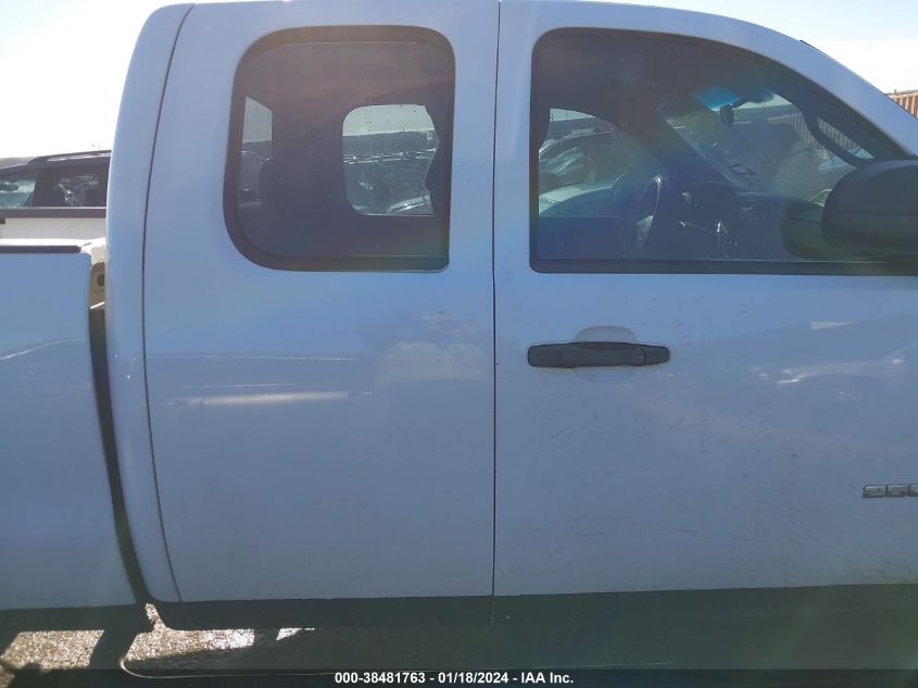 1GT21ZCG8DZ143590 | 2013 GMC SIERRA 2500HD