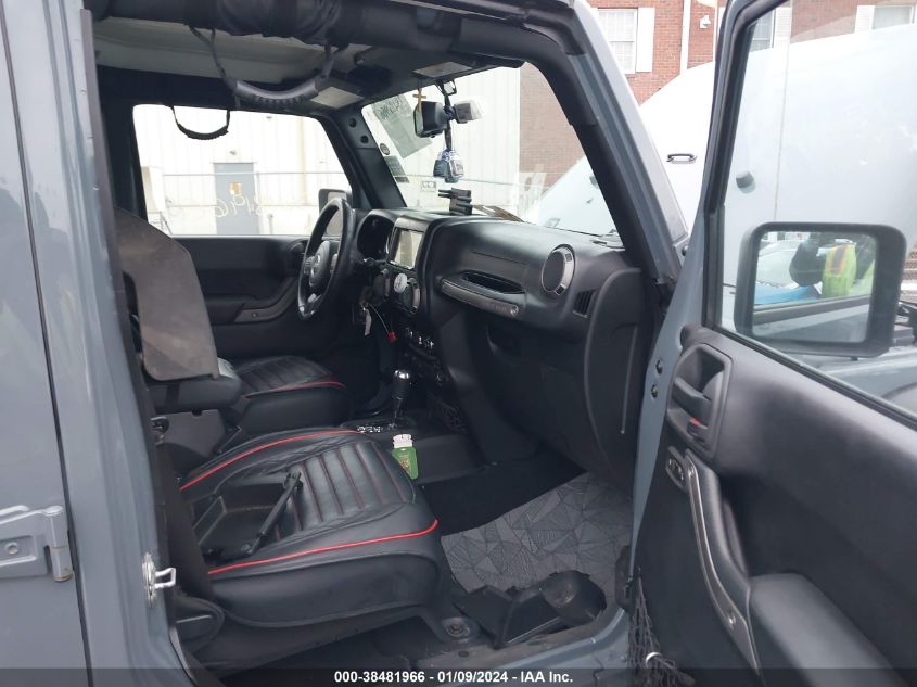 2015 JEEP WRANGLER UNLIMITED SPORT - 1C4BJWDG1FL555904