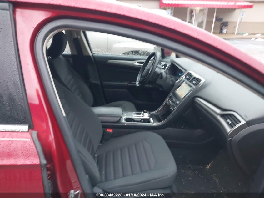 VIN 3FA6P0HD5JR213014 2018 FORD FUSION SE