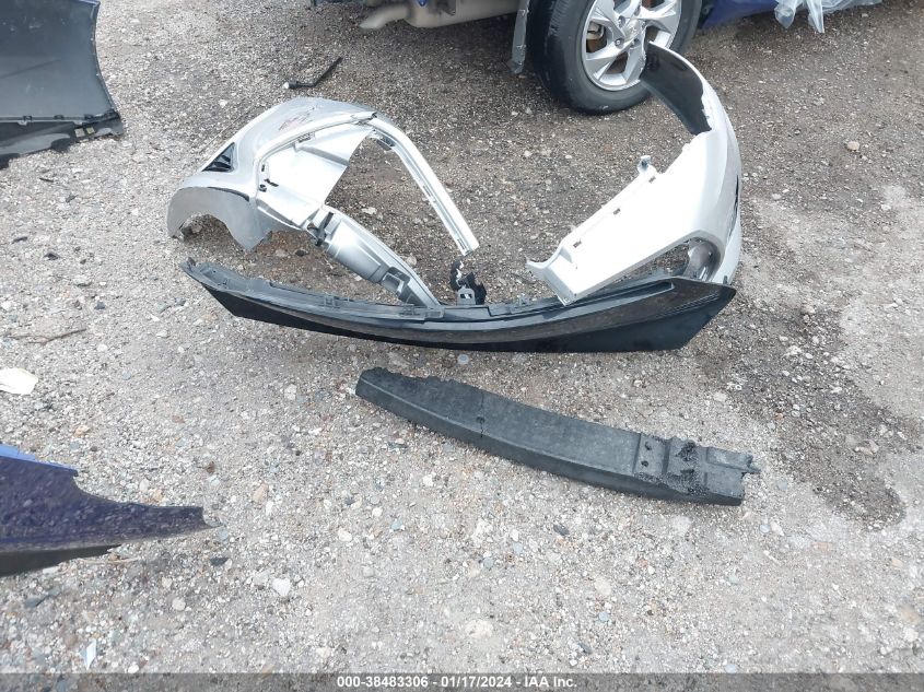 2017 TOYOTA COROLLA LE - 5YFBURHE8HP684461