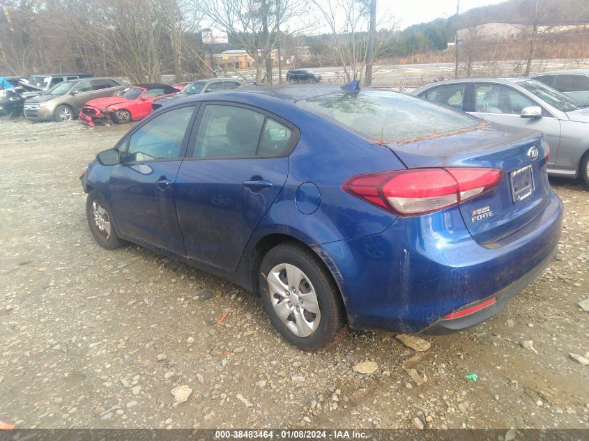 3KPFK4A75JE168135 | 2018 KIA FORTE