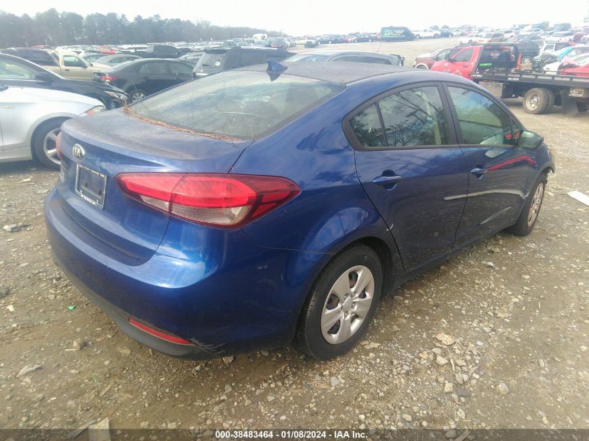 3KPFK4A75JE168135 | 2018 KIA FORTE