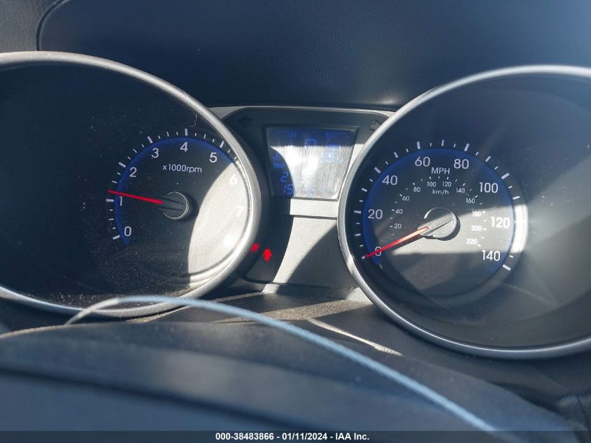 2015 HYUNDAI TUCSON SE - KM8JU3AG6FU043048