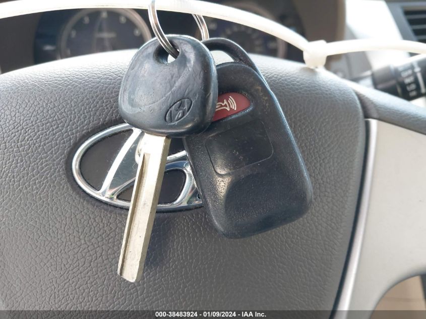 2013 HYUNDAI ACCENT GLS - KMHCT4AE1DU541056