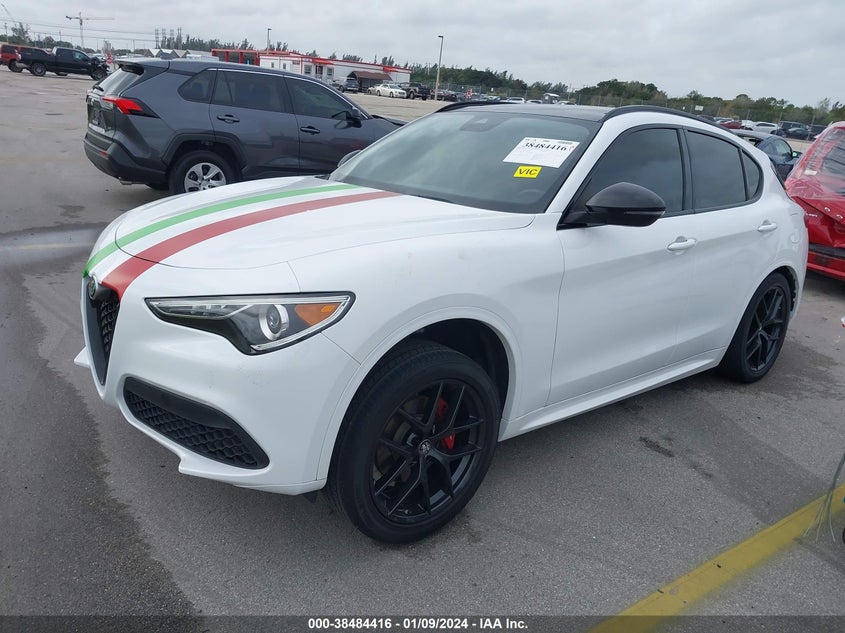 VIN ZASPAJAN7L7C92907 2020 ALFA ROMEO STELVIO
