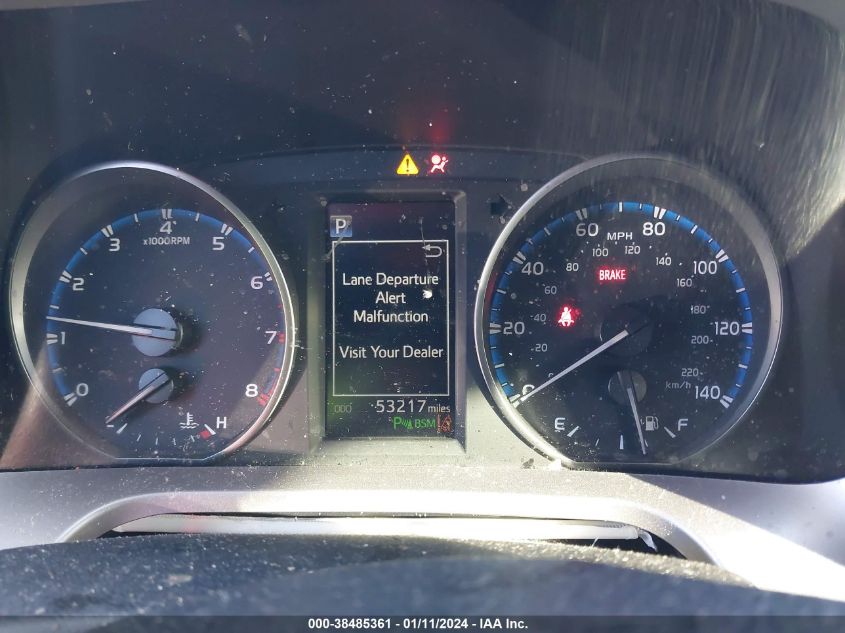 2018 TOYOTA RAV4 XLE - JTMWFREV6JJ195454