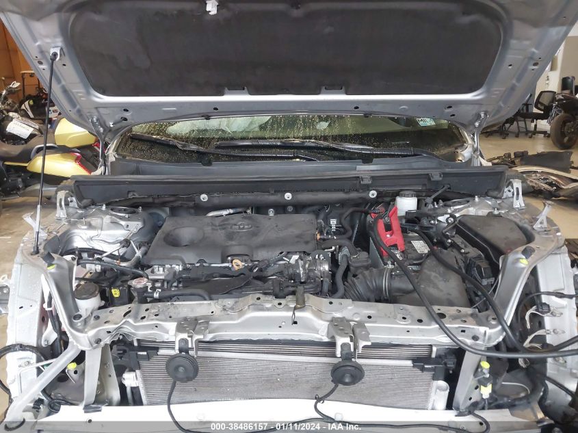 VIN 2T3W1RFV1NW196046 2022 TOYOTA RAV4 XLE/XLE PREMIUM