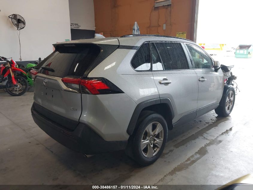 VIN 2T3W1RFV1NW196046 2022 TOYOTA RAV4 XLE/XLE PREMIUM