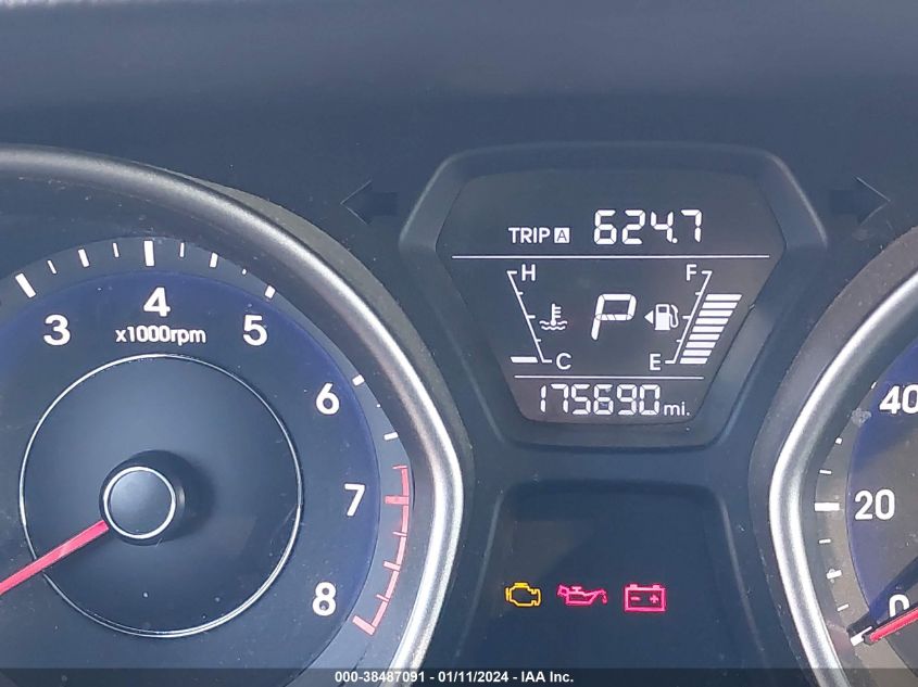 2016 HYUNDAI ELANTRA SE - 5NPDH4AE9GH783070
