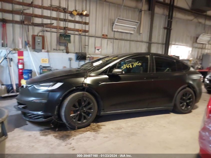 2022 TESLA MODEL X PLAID TRI MOTOR ALL-WHEEL DRIVE - 7SAXCBE68NF333332