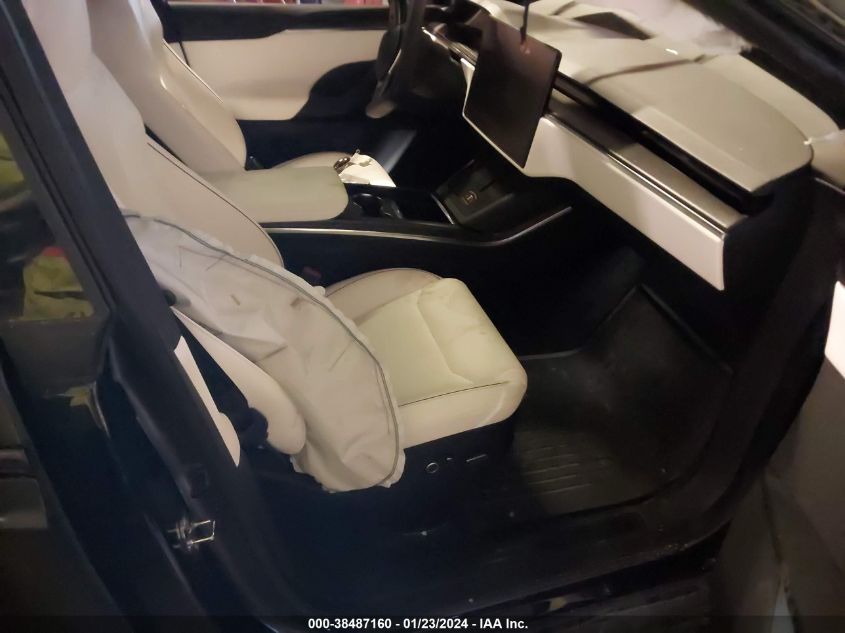 2022 TESLA MODEL X PLAID TRI MOTOR ALL-WHEEL DRIVE - 7SAXCBE68NF333332