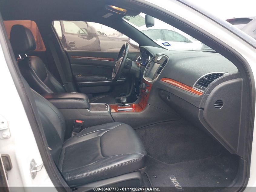 2014 CHRYSLER 300 - 2C3CCARG0EH201561