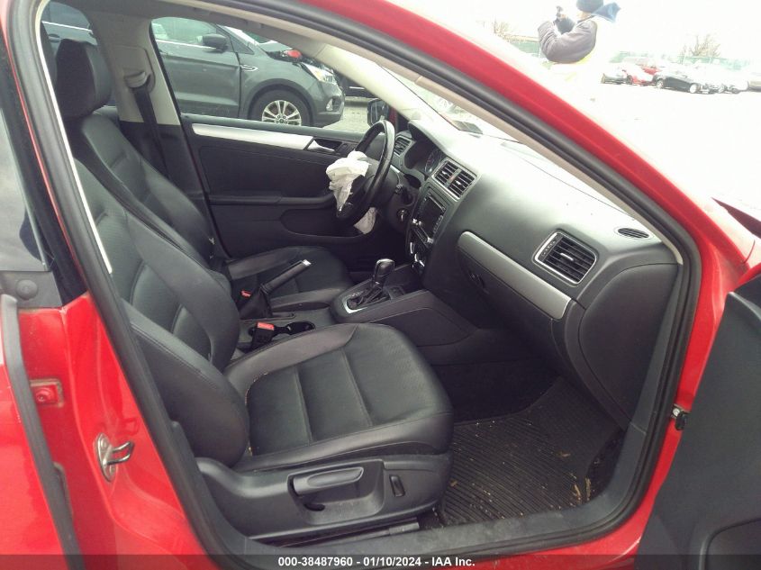 2013 VOLKSWAGEN JETTA SE - 3VWDP7AJ4DM446441