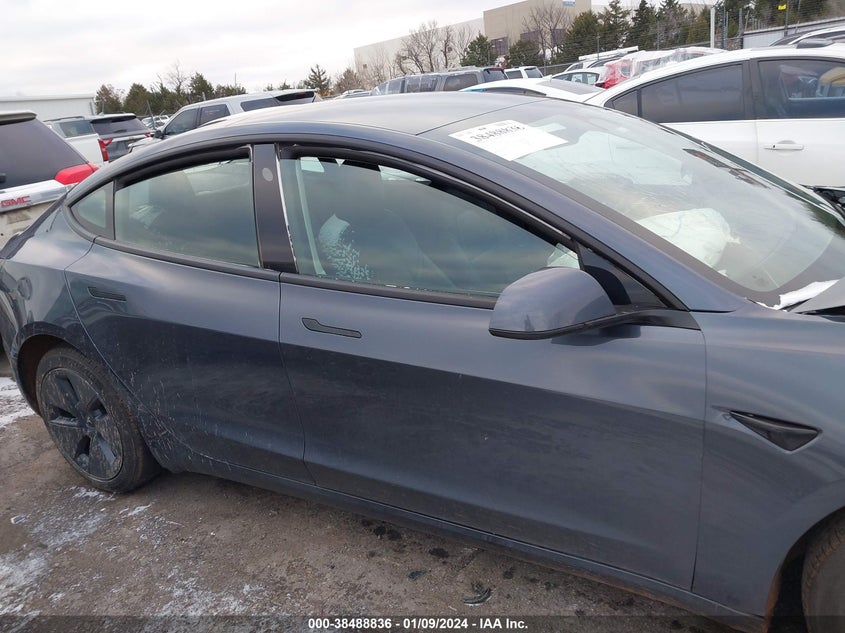 VIN 5YJ3E1EB2NF170092 2022 TESLA MODEL 3