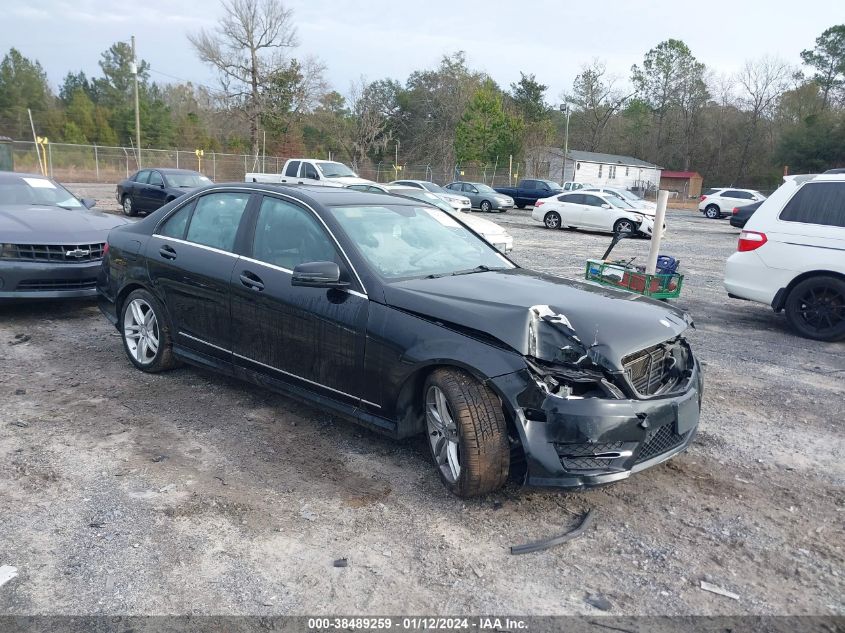 2013 MERCEDES-BENZ C 250 LUXURY/SPORT - WDDGF4HB3DR274990