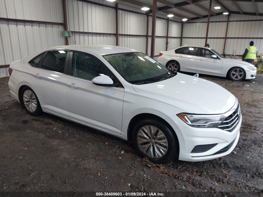 VOLKSWAGEN JETTA 1.4T R-LINE/1.4T S/1.4T SE 2019, VIN 3VWC57BU4KM233013