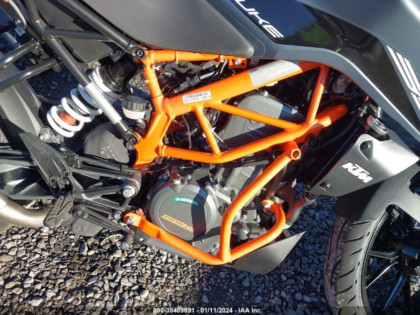 2023 KTM 390 DUKE MD2JPJ409PN211155