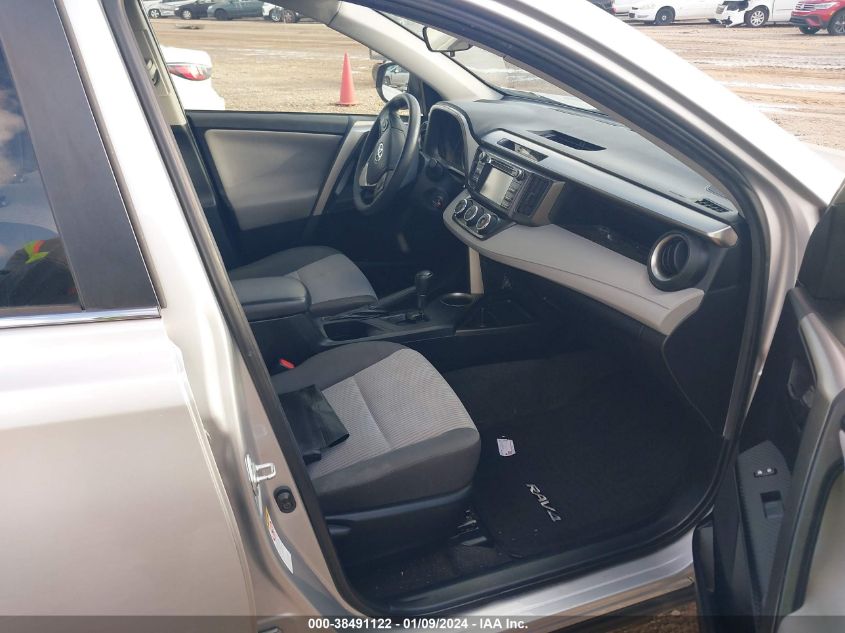 2015 TOYOTA RAV4 LE - JTMZFREV6FJ047180