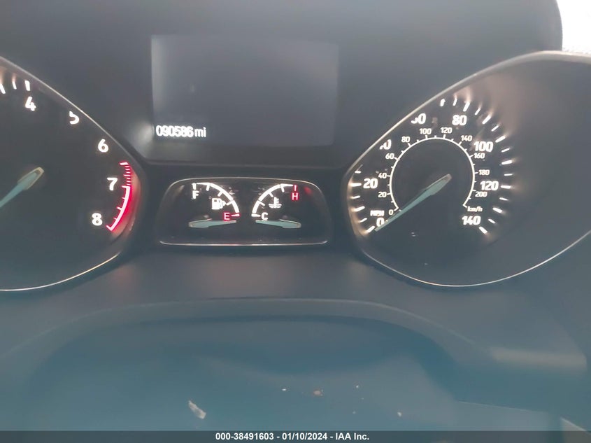 VIN 1FMCU0GDXHUB59019 2017 FORD ESCAPE SE