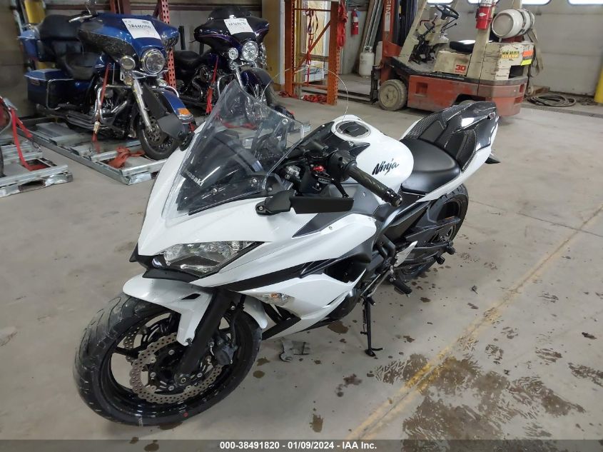 VIN: JKAEXEJ18HDA00710 2017 KAWASAKI EX650 J