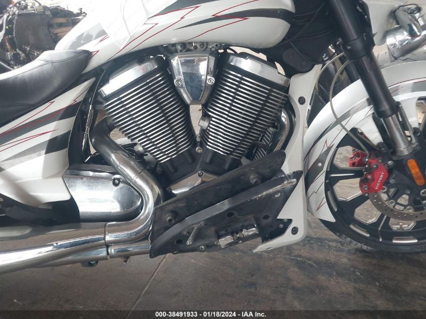 2017 VICTORY MOTORCYCLES MAGNUM X-1 5VPXMXAA0H3058303