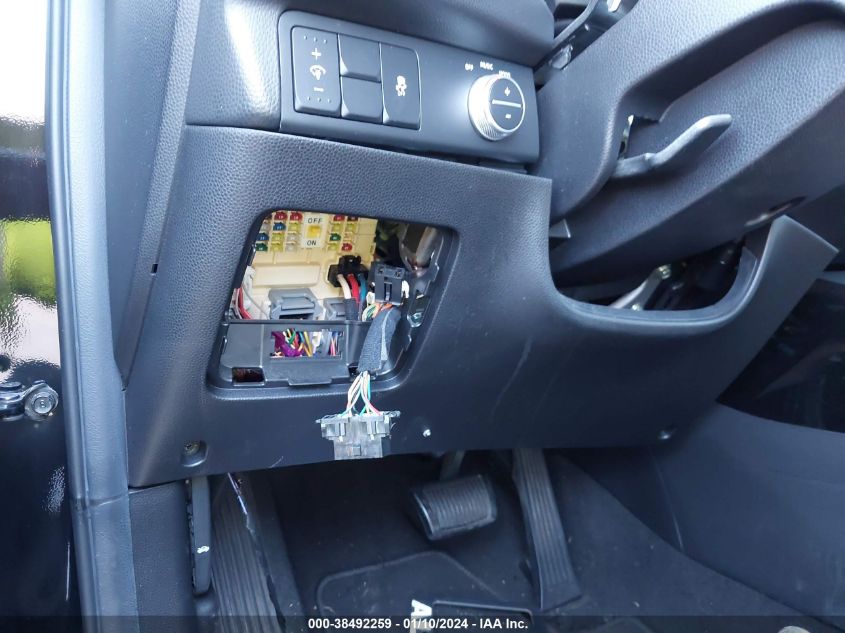 2015 KIA SOUL + - KNDJP3A57F7192562