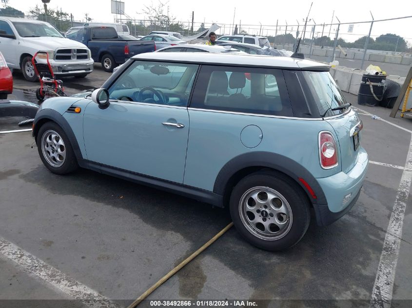 2013 MINI HARDTOP COOPER - WMWSU3C57DT549170