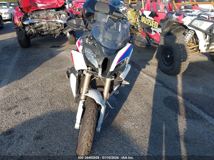 2021 BMW S 1000 XR - WB10E4309M6E43514