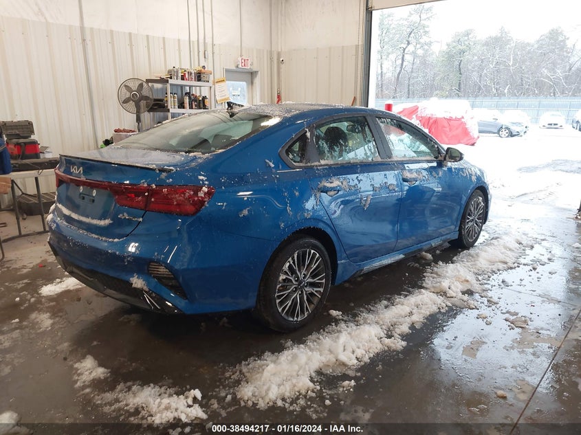 VIN 3KPF54AD9PE685461 2023 KIA FORTE GT LINE