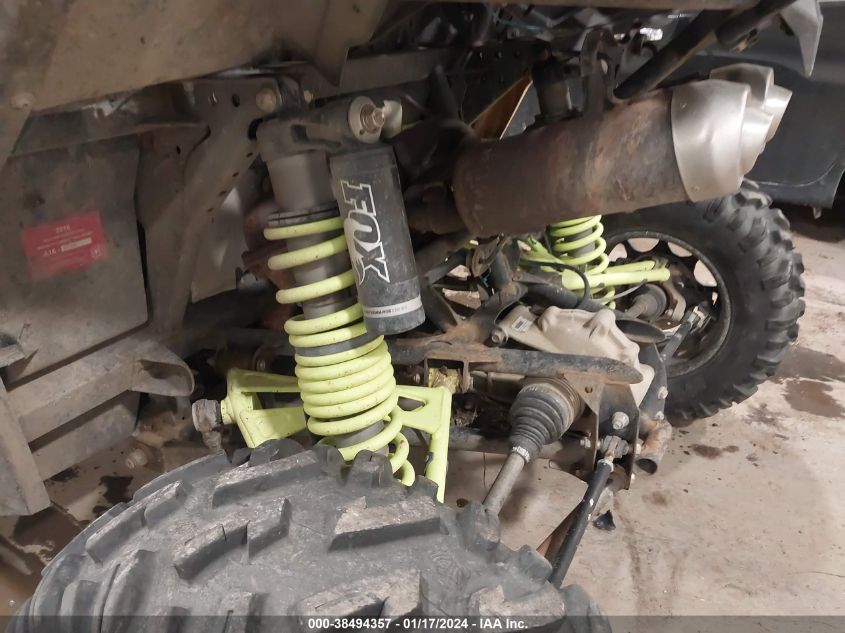 2015 CAN-AM MAVERICK - 3J8PEAP25FJ000227