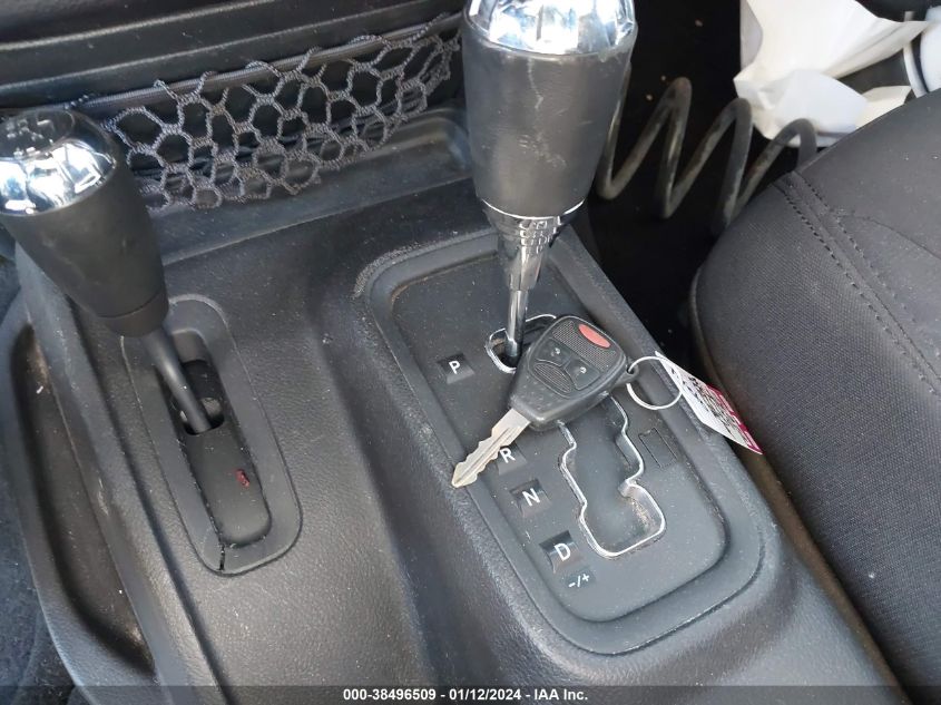 2016 JEEP WRANGLER UNLIMITED SPORT - 1C4BJWDG2GL162026