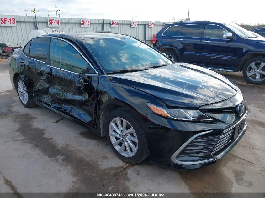 2022 TOYOTA CAMRY LE - 4T1C11AK4NU689813