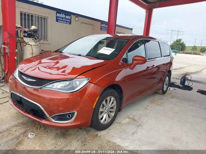 VIN 2C4RC1FG2JR258083 2018 CHRYSLER PACIFICA TOURING PLUS
