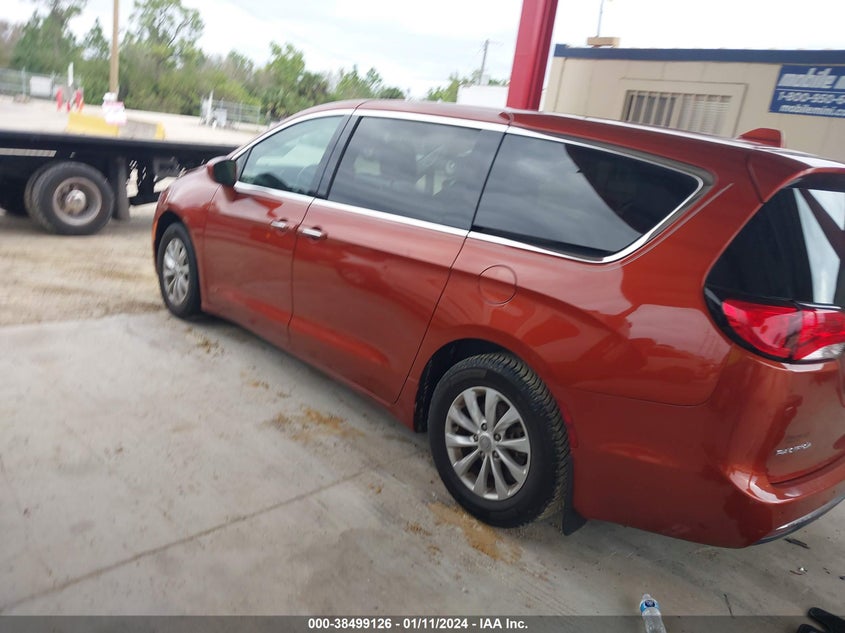 VIN 2C4RC1FG2JR258083 2018 CHRYSLER PACIFICA TOURING PLUS