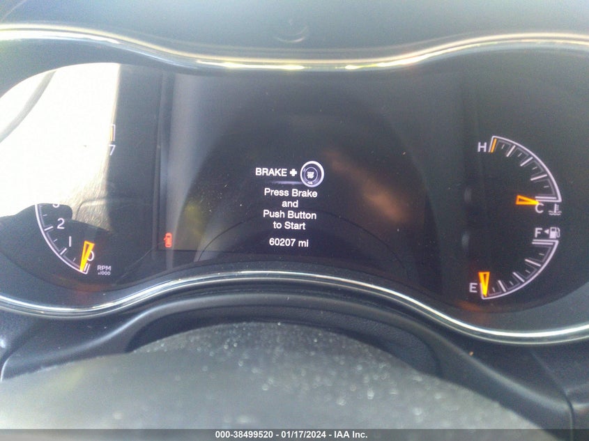 VIN 1C4RJFBG4KC547694 2019 JEEP GRAND CHEROKEE LIMITED 4X4