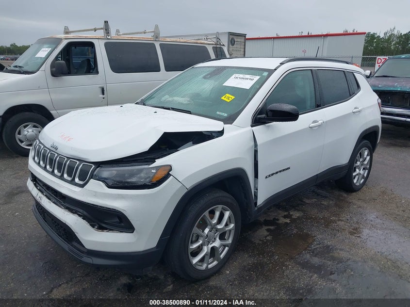 VIN 3C4NJDFB3NT109047 2022 JEEP COMPASS LATITUDE LUX