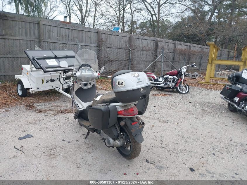 2010 PIAGGIO BV 250 ZAPM289M5A5301995
