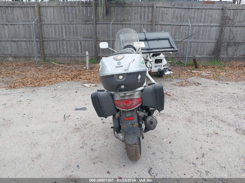 2010 PIAGGIO BV 250 ZAPM289M5A5301995