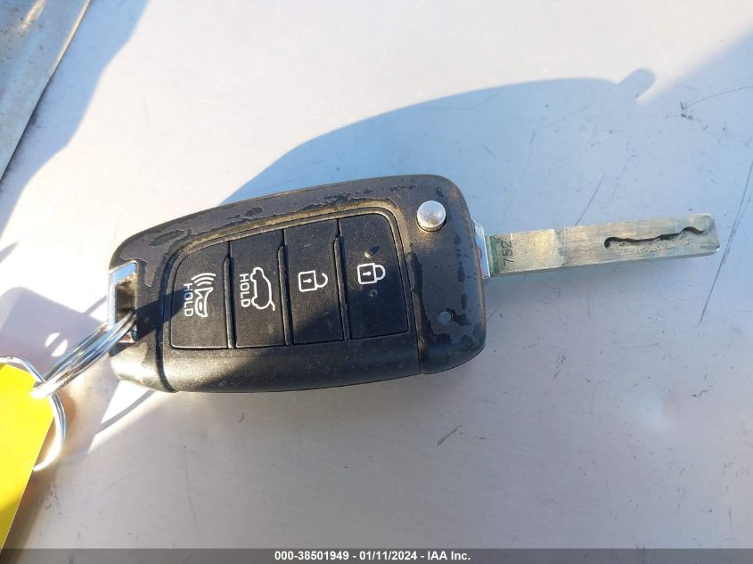 2019 HYUNDAI SANTA FE SE - 5NMS23AD5KH085457