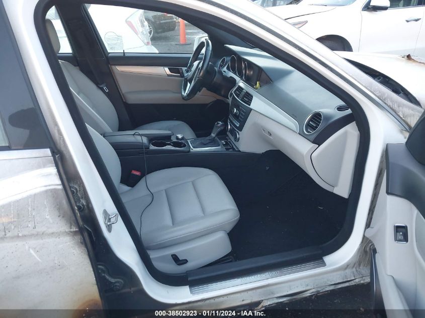 2013 MERCEDES-BENZ C 250 250 - WDDGF4HBXDR244546