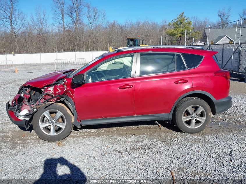 2015 TOYOTA RAV4 XLE - JTMRFREV7FD158318