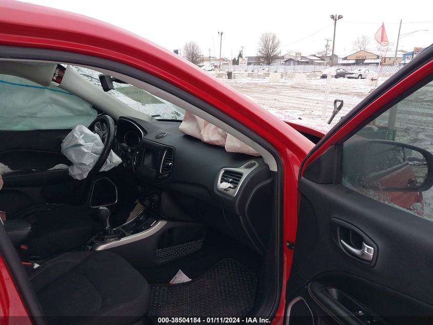 VIN 3C4NJDAB4KT621399 2019 JEEP COMPASS SPORT