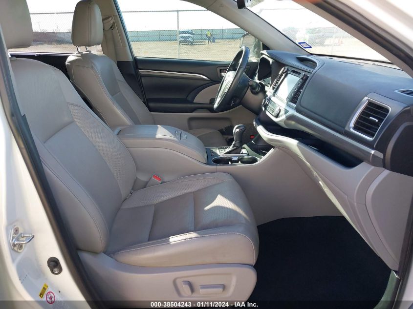 2019 TOYOTA HIGHLANDER LIMITED - 5TDYZRFHXKS320582