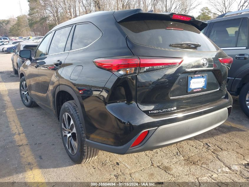 2021 TOYOTA HIGHLANDER XLE - 5TDGZRAH0MS057914