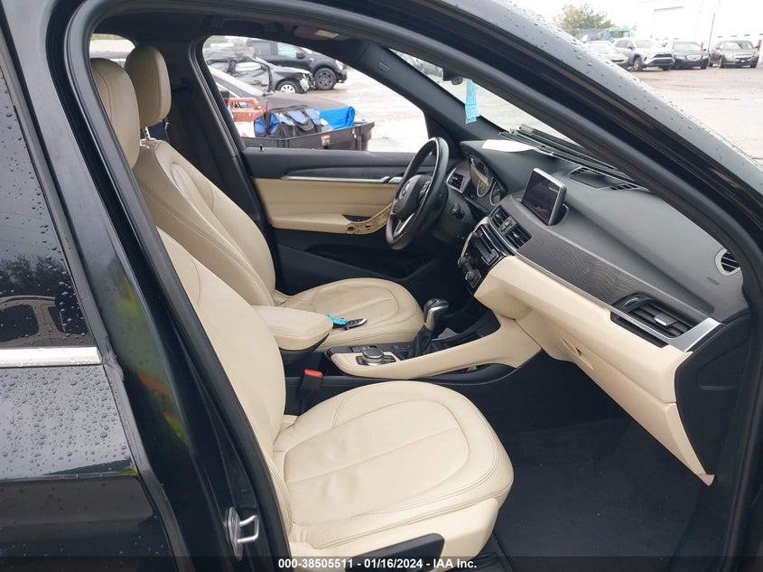 VIN WBXHT3Z30H4A55065 2017 BMW X1 XDRIVE28I